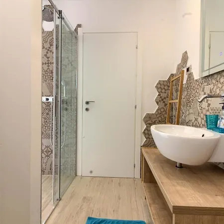 Senorita In With Pool