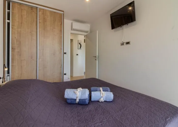 Vila Senorita In With Pool Pula