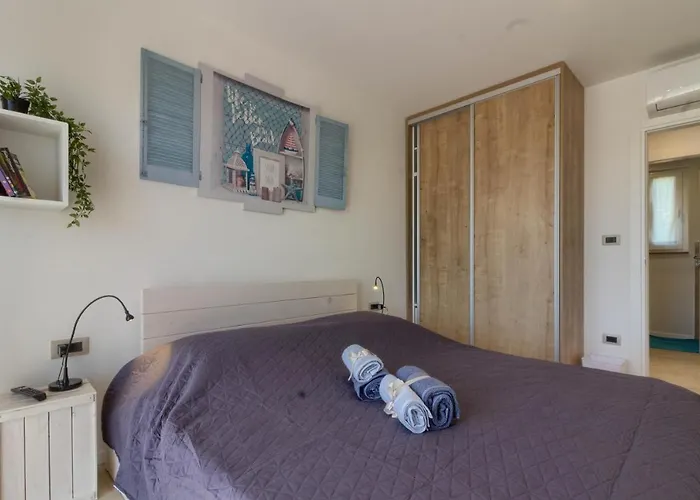 Senorita In With Pool