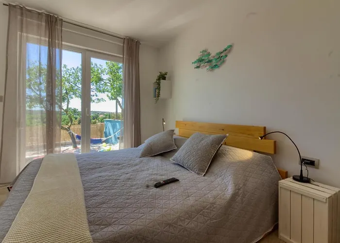 Villa Senorita In With Pool