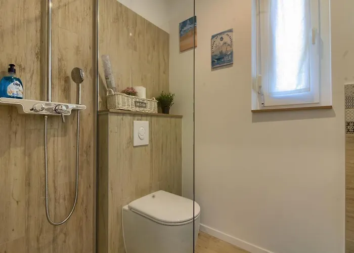 Senorita In With Pool Villa