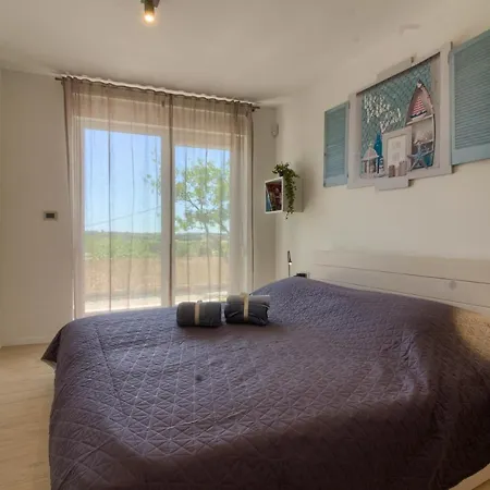 Villa Senorita In With Pool Pula